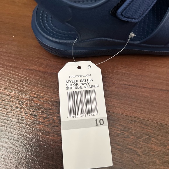 New blue Nautica sandals, boys, size 10 - Picture 3 of 4